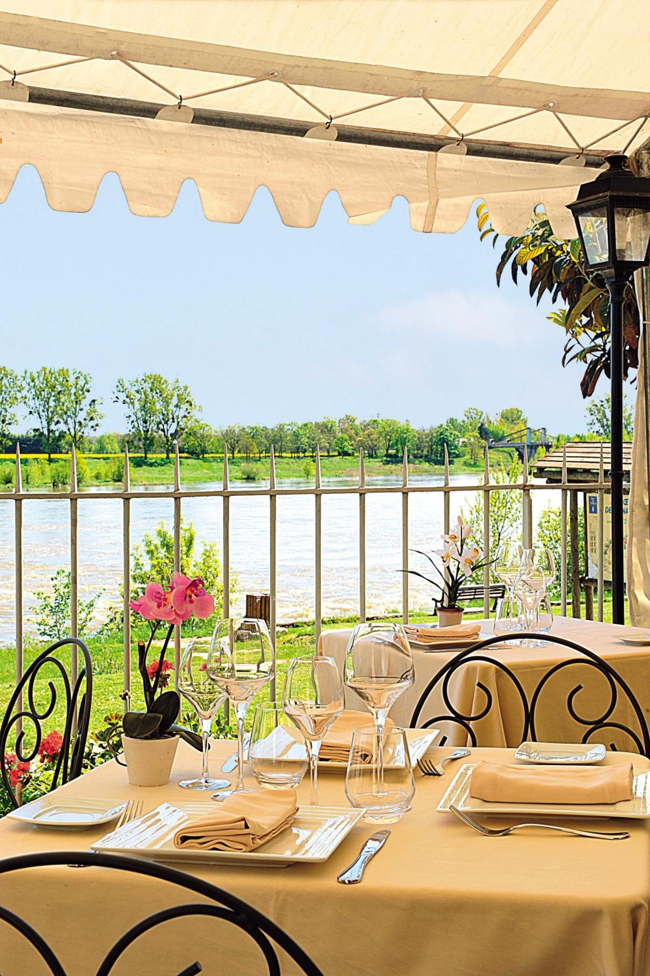 Logis Hotel Le Relais Louis XI Meung-sur-Loire Exterior photo